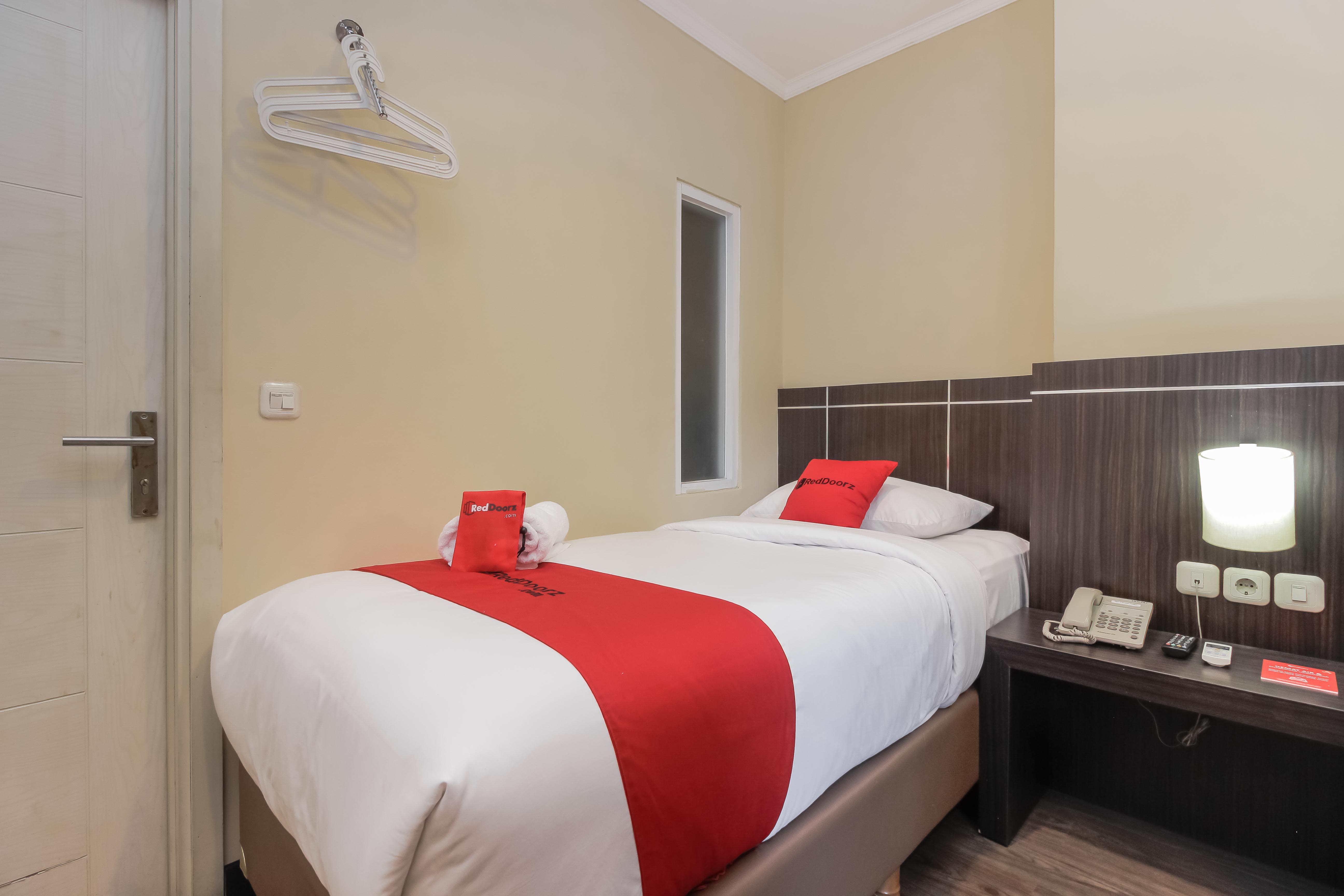 Reddoorz Plus @ Thamrin Jakarta Eksteriør billede