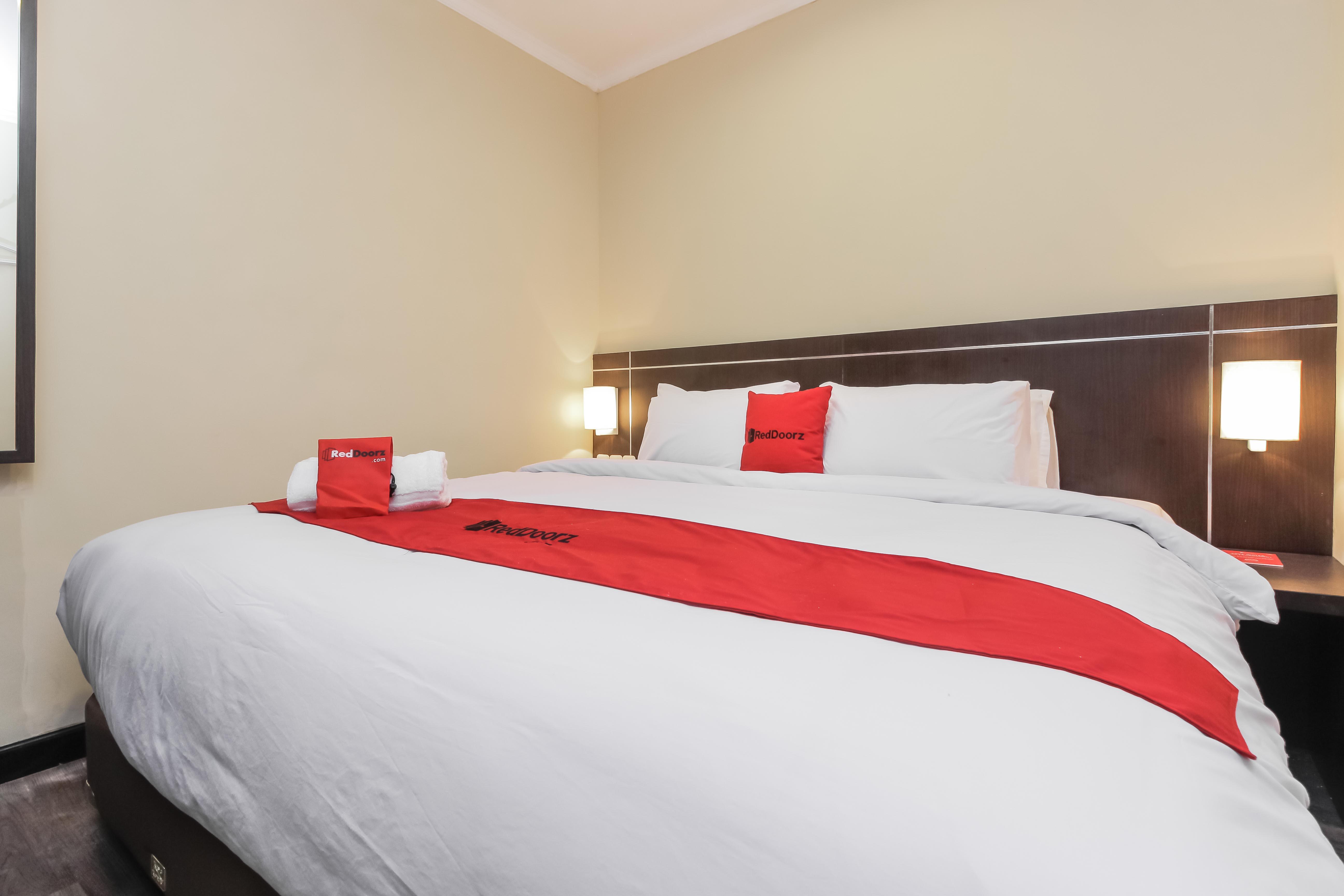 Reddoorz Plus @ Thamrin Jakarta Eksteriør billede
