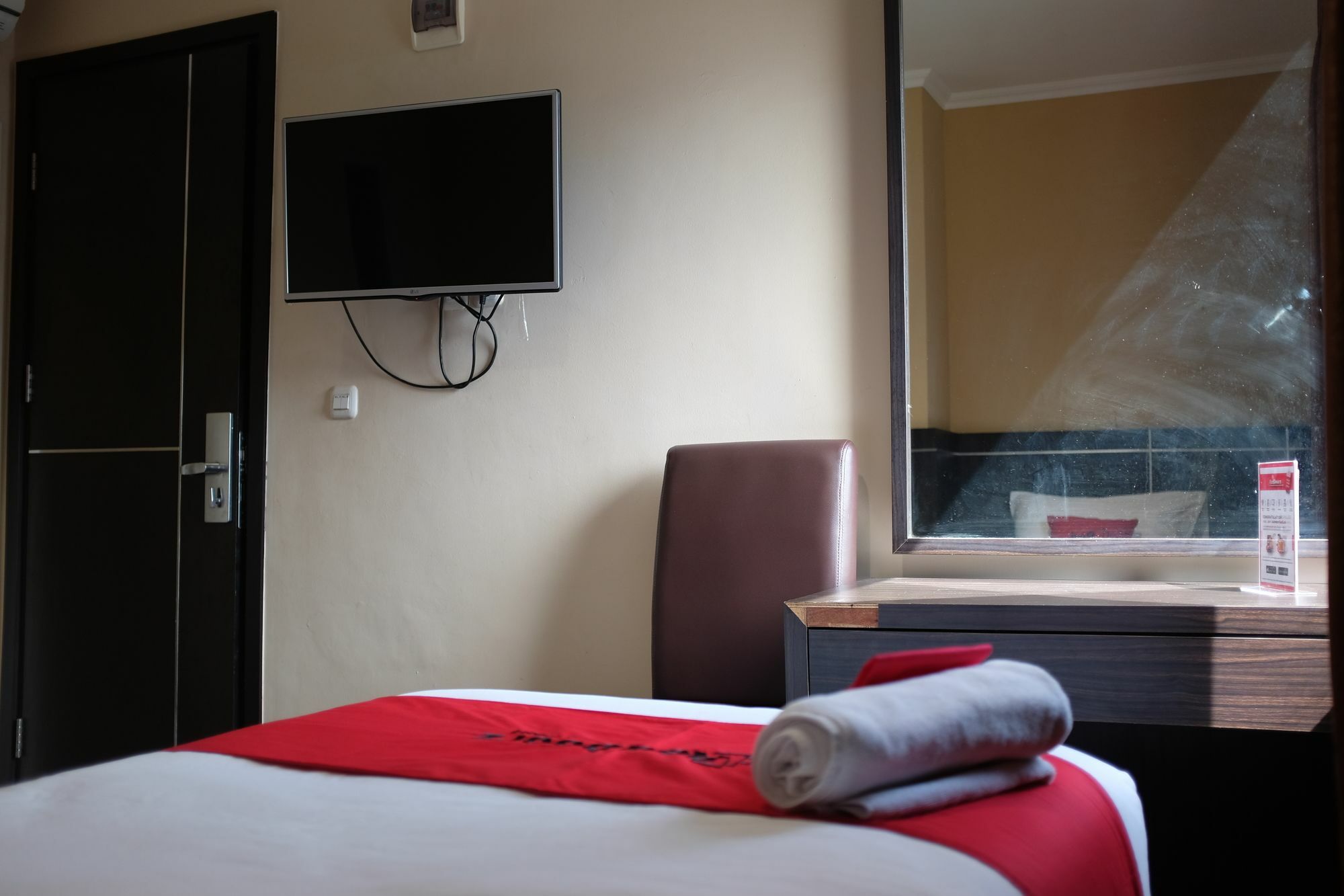 Reddoorz Plus @ Thamrin Jakarta Eksteriør billede